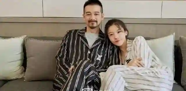 原来他俩是夫妻！巅峰时期传出喜讯，结婚恩爱9年零绯闻
