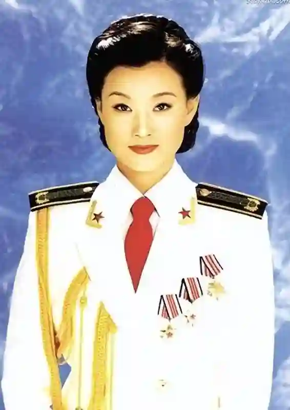 没想到“销声匿迹”11年，与丈夫相约丁克的宋祖英，已成人生赢家