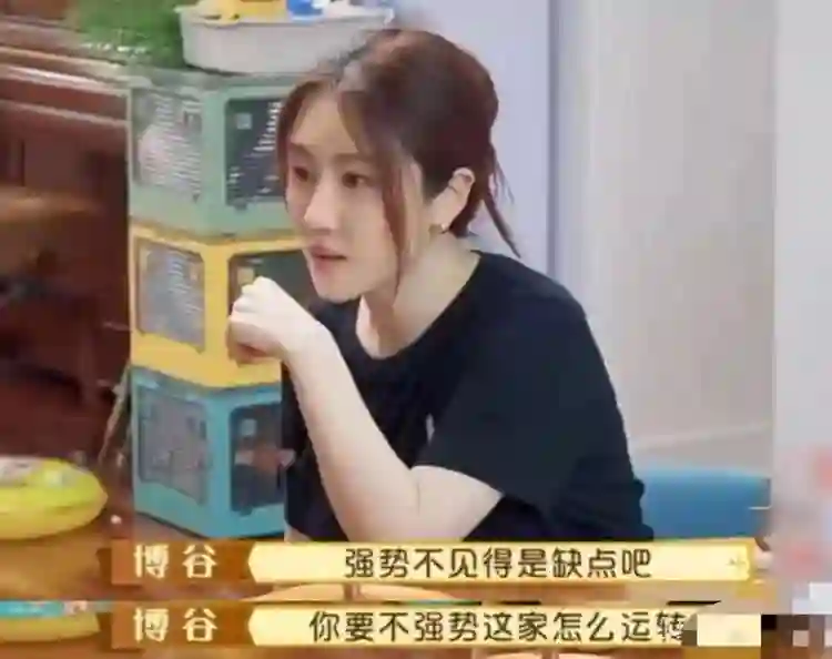 宋丹丹儿媳妇现状：整天烟不离手，和巴图相处像母子，俩孩超像他