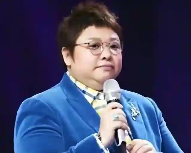 这一次，“看破又说破”的韩红，彻底撕下唐国强自以为豪的体面
