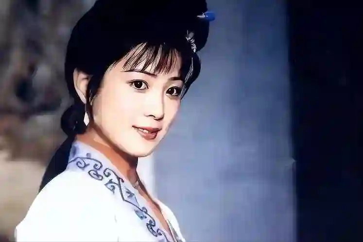 面相全变了！再看62岁李玲玉和61岁傅艺伟，才明白两人差别在哪