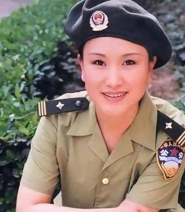 演员王茜嫁大23岁丈夫，丈夫离世心酸经历，携女儿相依幸福生活