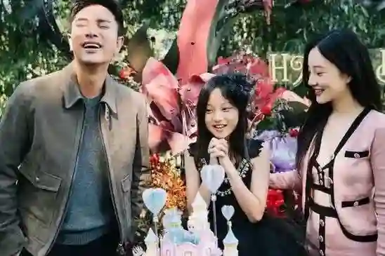 13岁甜馨不再逃避，回应父母复合问题，贾乃亮现身评论区发言