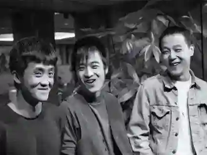 56岁窦唯现状：秃头发福，像公园遛弯大爷，与王菲像是两代人
