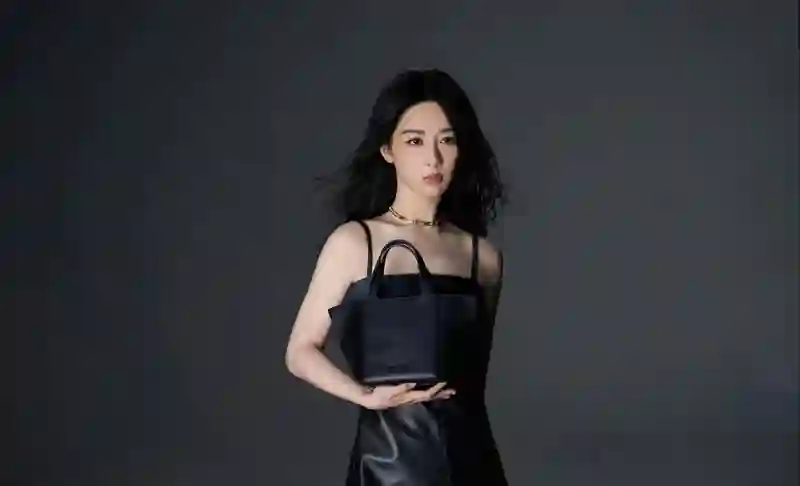 品牌因发布内容现错别字，公开向<em>杨紫</em>道歉
