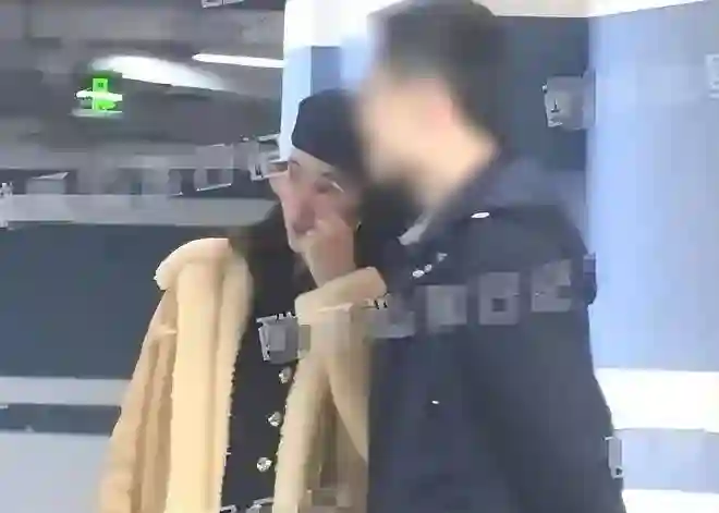 刘亦菲干妈25岁闪婚又离婚，32岁竟再度怀孕？