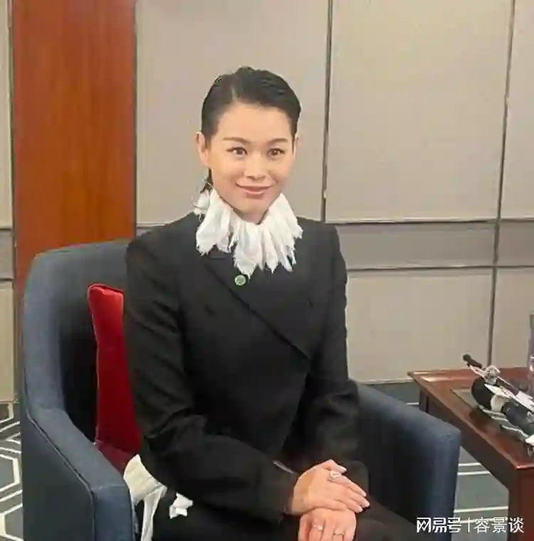 分手13年，胡杏儿再次让世界“刮目相看”，44岁的黄宗泽后悔了吗