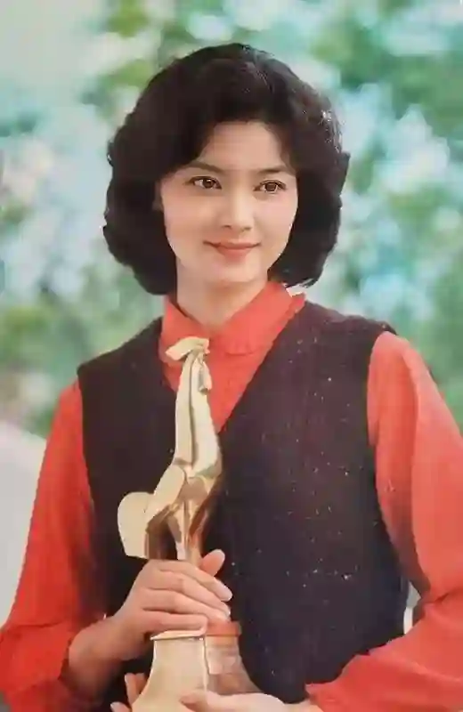 13次夺影后，一生无儿无女，68岁却公开“表白”前夫：她太敢了