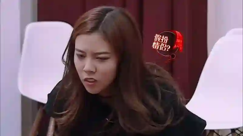 她不是实力很强么？怎么弹幕都在骂…
