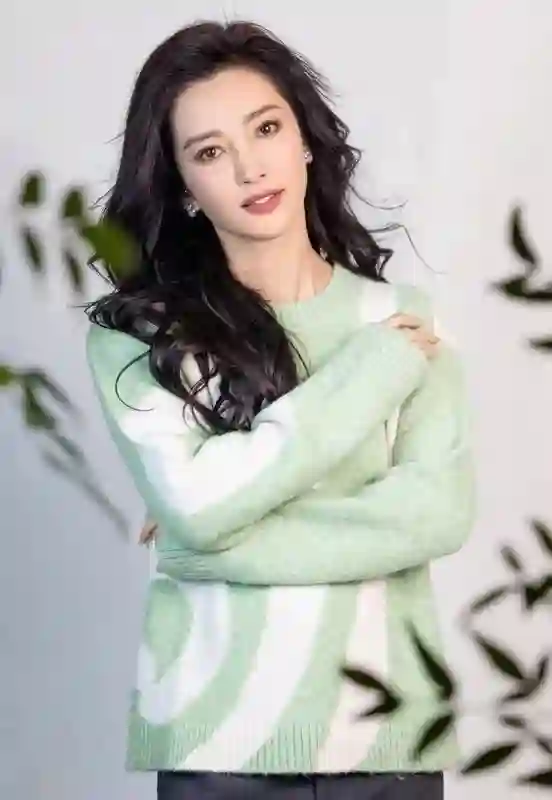 被骗10年，他居然是陈坤儿子，长大后的容貌不像父亲，遗传了母亲