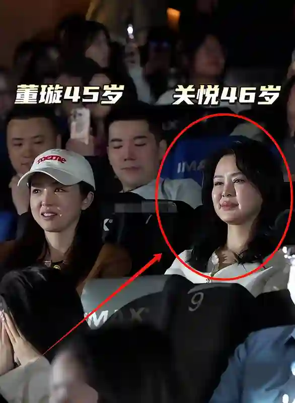 电影院偶遇佟大为夫妇，妻子脸肿被嘲像庆奶，和一旁董璇差别好大