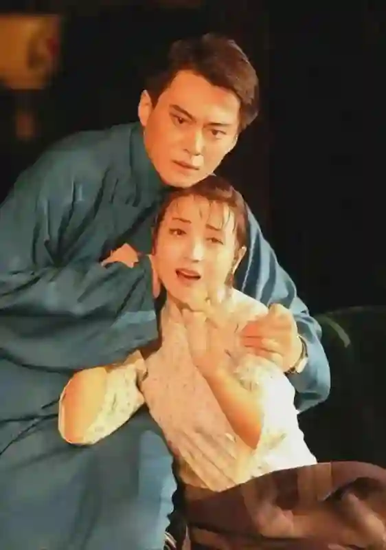51岁曹颖患癌化疗刚结束，直播带货14个小时，害怕儿子失去妈妈