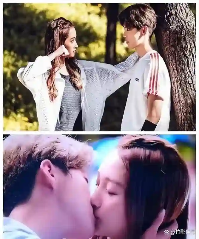 鹿晗关晓彤未分手！女方颁奖礼现鹿晗旧照，男方疑秀手机屏保合影