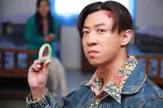 两个毫无交集的人突然结婚了？