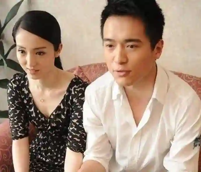 彻底释怀！董璇高云翔离婚6年后，一个甜蜜二婚，一个退圈生女