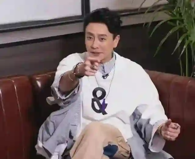 44岁黄宗泽自曝不婚原因，直言为报复母亲，和胡杏儿分手原因公开