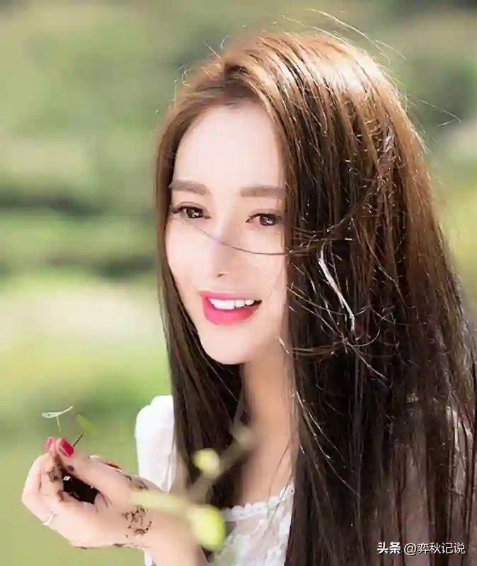 原来她就是黄晓明绯闻女友！这身材、脸蛋，难怪都说叶珂杨颖输了