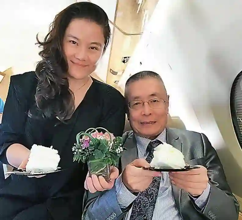 嫁豪门3年生俩！41岁嫁81岁老公，44岁生女后再得子