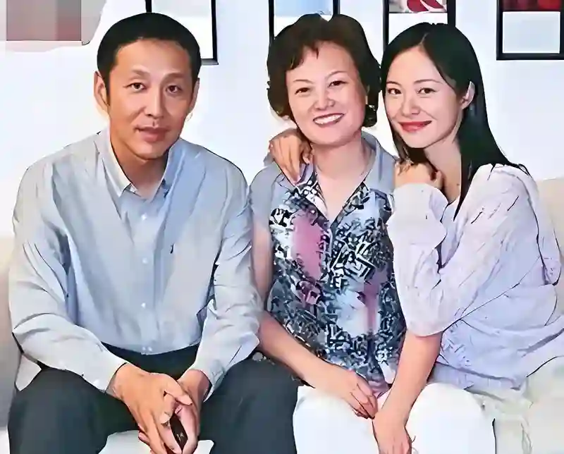 陈道明藏了40年的女儿陈格曝光，她低调如素人，如今成为父亲骄傲