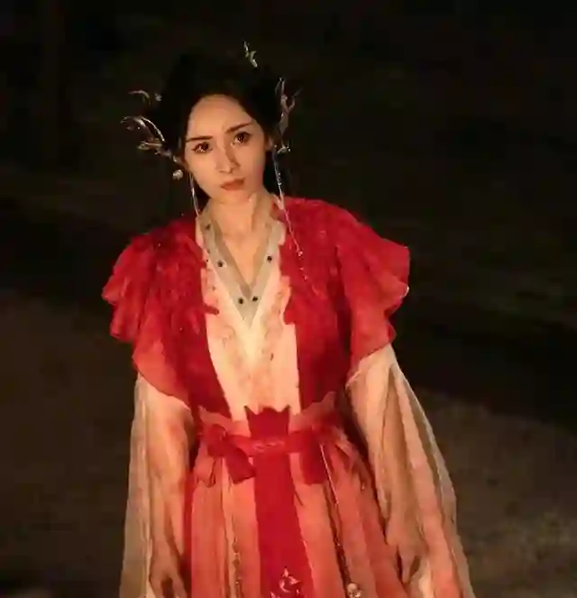 刘诗诗、赵丽颖、杨幂汉服大比拼，谁最惊艳？