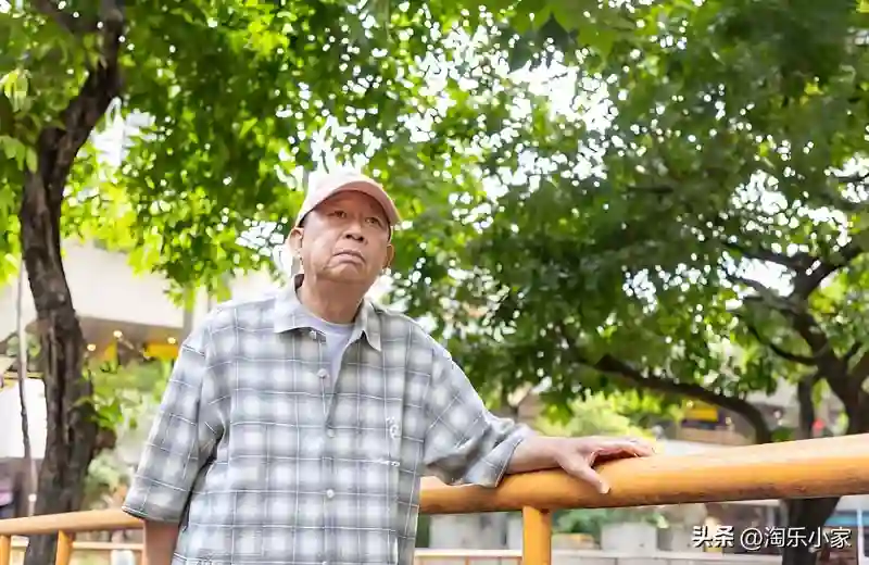 75岁港星公开征婚！上月刚还清儿子十几万欠债：我走后他就睡天桥