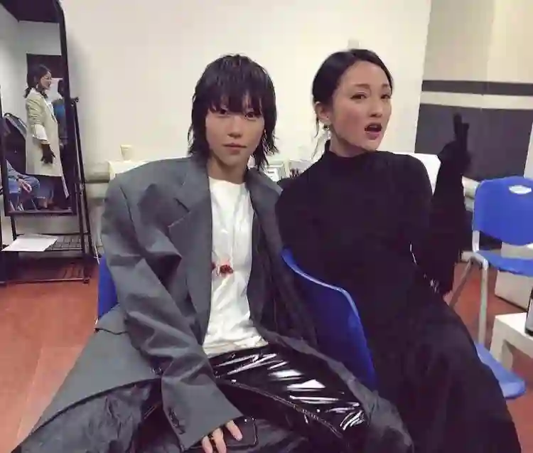 王菲窦唯北京往事：青春时爱上的人，要用多少个十年才能释怀？