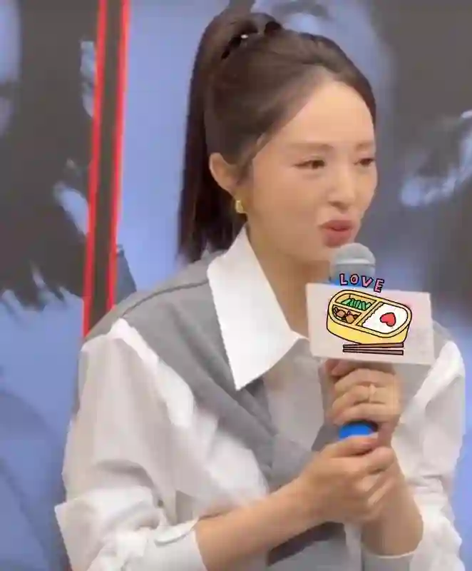 彻底释怀！董璇高云翔离婚6年后，一个甜蜜二婚，一个退圈生女