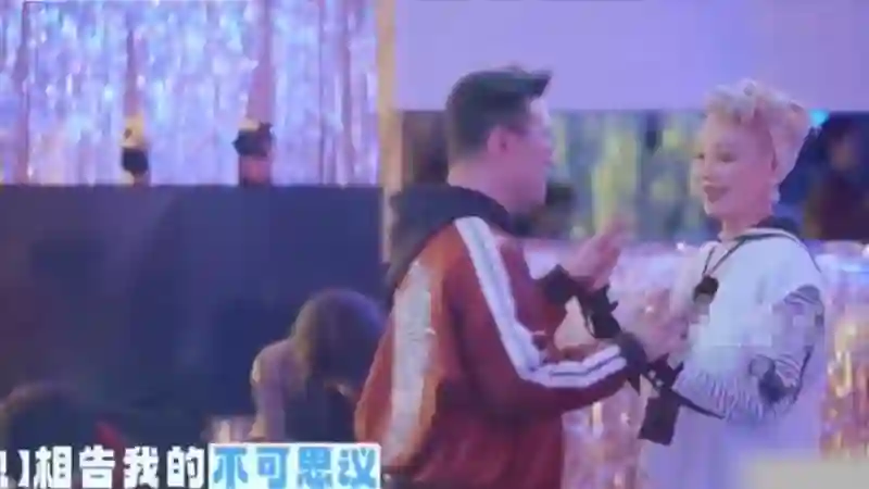 自认五姨太？宁静回应一周，森林北怒怼网友，没给汪峰留一丝体面
