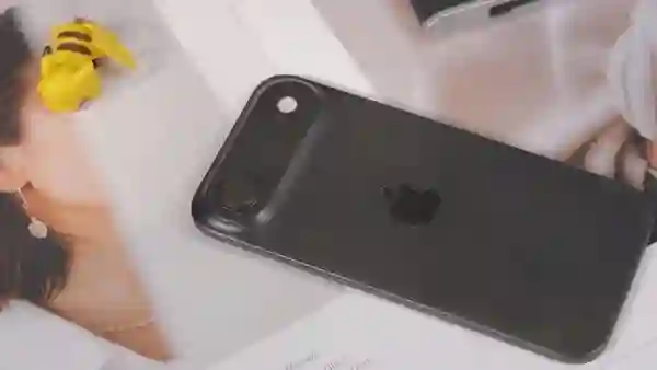 谷歌投放<em>广告</em>讽刺苹果 iPhone 17 Air镜头设计来自Pixel