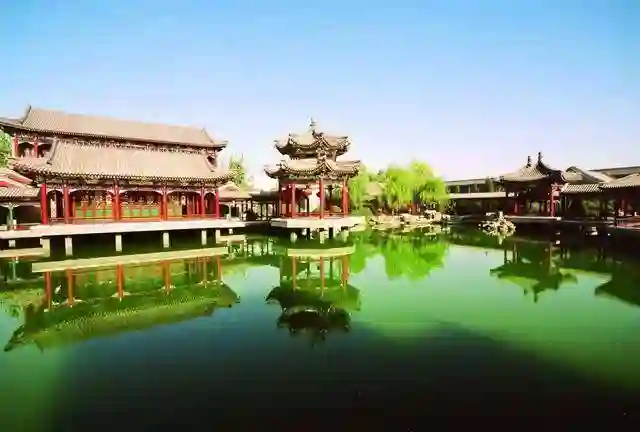 作妖的她，不该来的他，和“消失”的他们，成为汪小菲婚礼上的劫