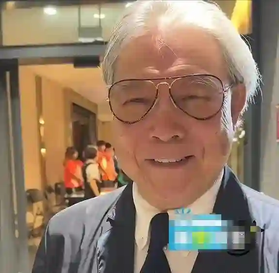 直到郭晶晶孩子没能登舰，才发现仨娃名字暗藏深意，字字都有来头