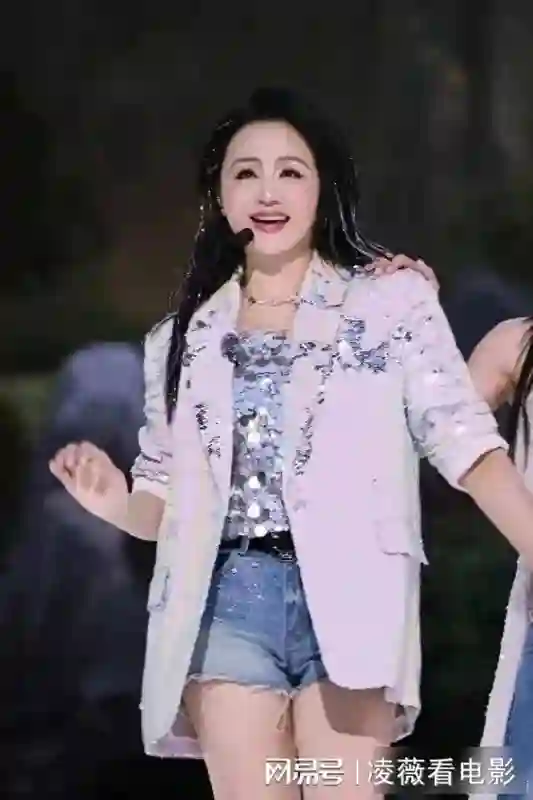 曹颖患癌后亮相！容颜衰老形象大变，认不出来