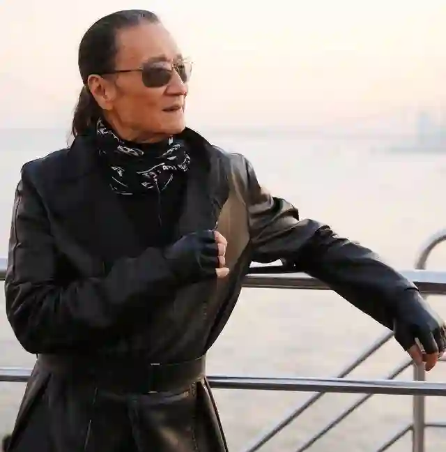 和谢贤相处12年，用青春换来2000万，如今32岁的她，过的怎么样？