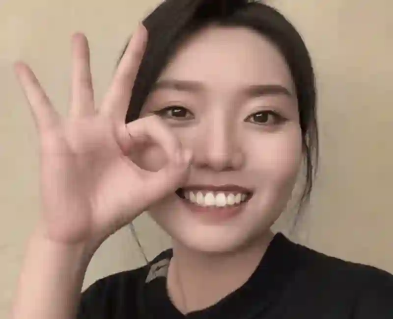 一个拥抱，毁了她15年！李雪琴爆瘦30斤：真正的“高人”，从不是别人