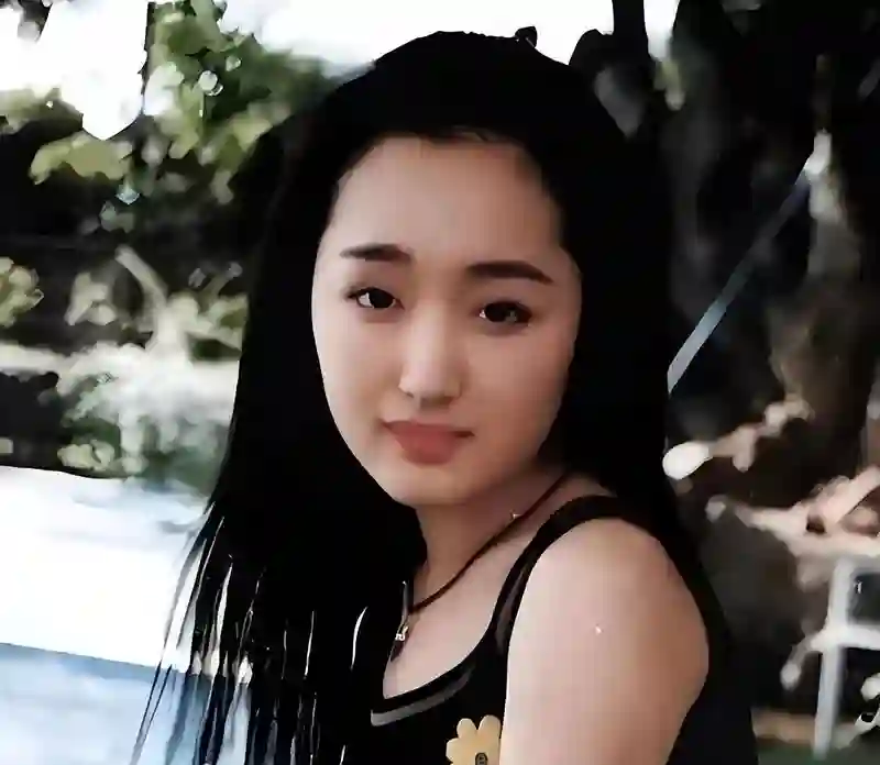 53岁杨钰莹现状：和母亲定居深圳，在豪宅种菜生活惬意，仍未结婚