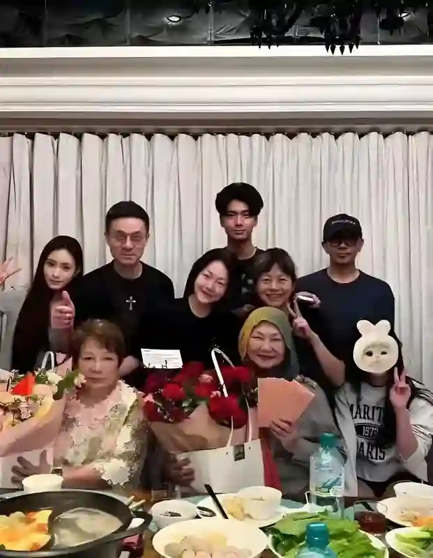 大S生前居住的豪宅要法拍，S妈心急找前女婿面谈，汪小菲不理会