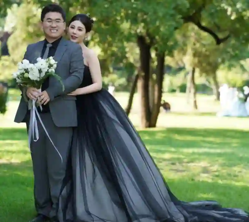 忘本？大鹏被网红姜涛讨要结婚份子钱，被爆不回消息，已结识10年