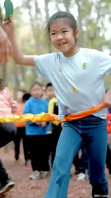 汪峰亲子运动！森林北同行，8岁醒醒正脸曝光，不像章子怡太意外