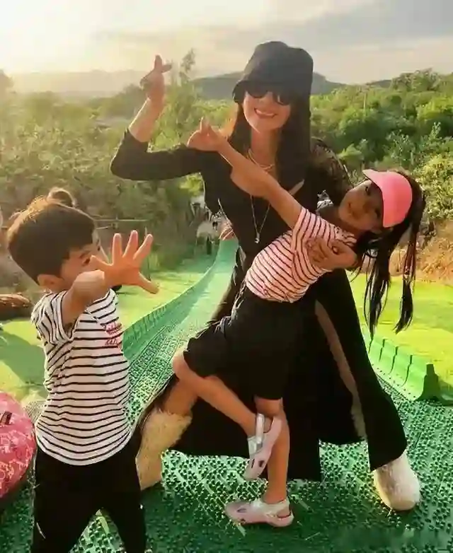 直到章子怡在豪宅自耕自足，才明白，这才是她敢和汪峰离婚的底气