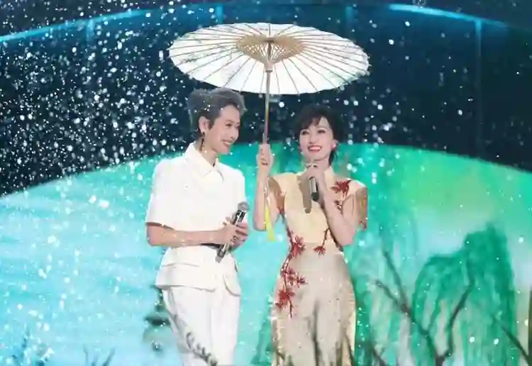 叶童凌晨官宣重要消息，决定退出巡演，撕开了赵雅芝最后“体面”