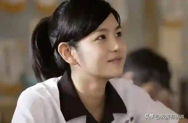 离婚后陈妍希彻底放飞自我，42岁还在演少女，和小20岁男主拍吻戏