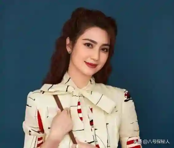 被大佬捧上位，与富商闪婚闪离，未婚生子遭抛弃的她，后来怎样？