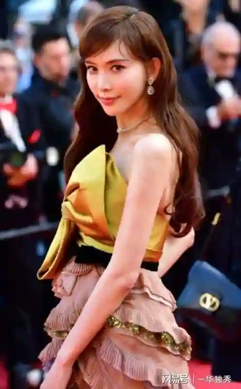 主妇林志玲，婚后变化大，重返演艺圈积极应对七年之痒