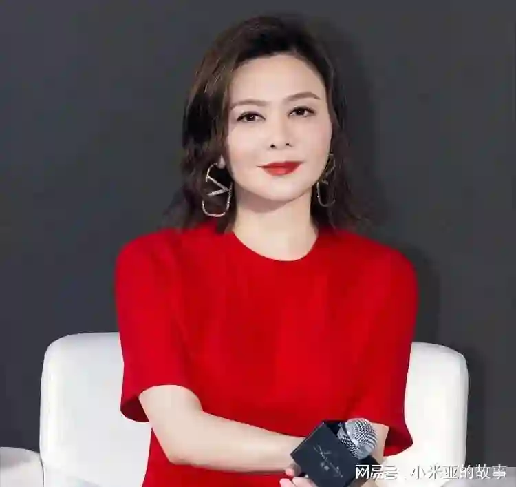 住着上亿豪宅，却无儿无女靠弟弟养老，63岁的关之琳后悔了吗