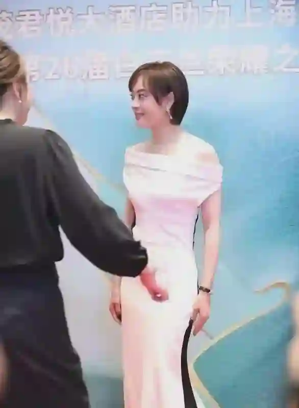 张艺谋没有说错，“不合群”的孙俪，才是娱乐圈真正的“聪明人”