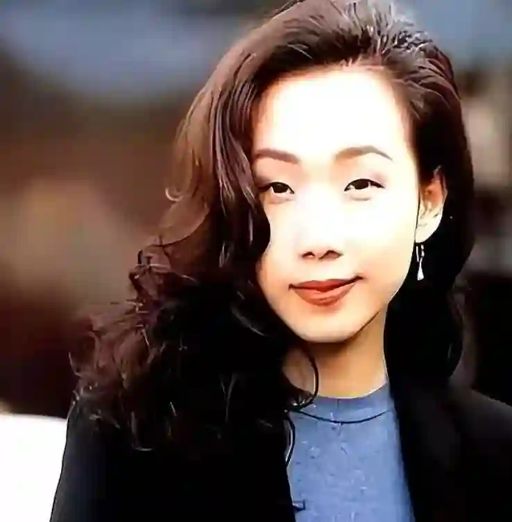 离婚21年，李宗盛早有娇妻，为何林忆莲仍不再婚？答案俗套又露骨