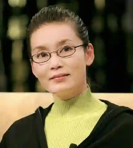 13次夺影后，一生无儿无女，68岁却公开“表白”前夫：她太敢了