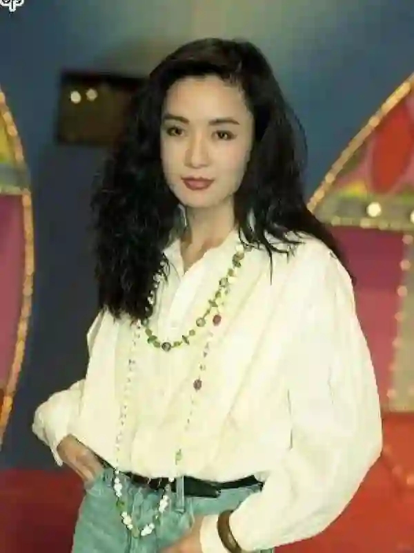 成龙与吕秀菱私生子传闻：无实证支撑，全靠臆想拼凑？