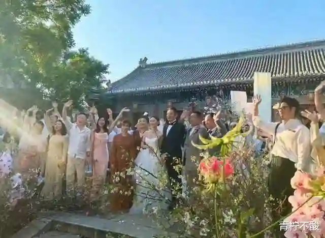 汪小菲夫妇婚礼曝光，排场问题引争议，婚纱照甜美动人