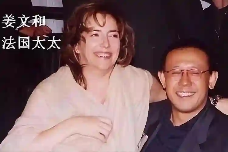 同是姜文的基因，将法国前妻女儿和周韵儿子放在一起，差距太明显